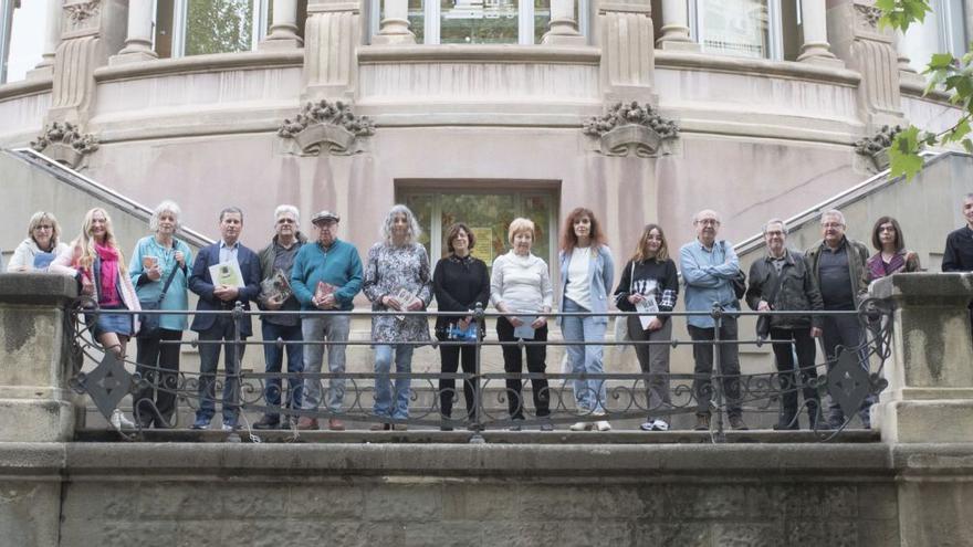 Reunió del talent local a la Biblioteca del Casino | OSCAR BAYONA