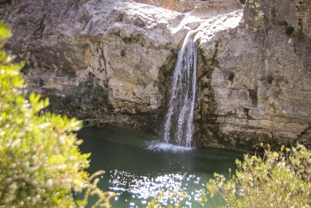 Conoce las cascadas, ríos y pozas de Alicante, los lugares donde el agua siempre fluye