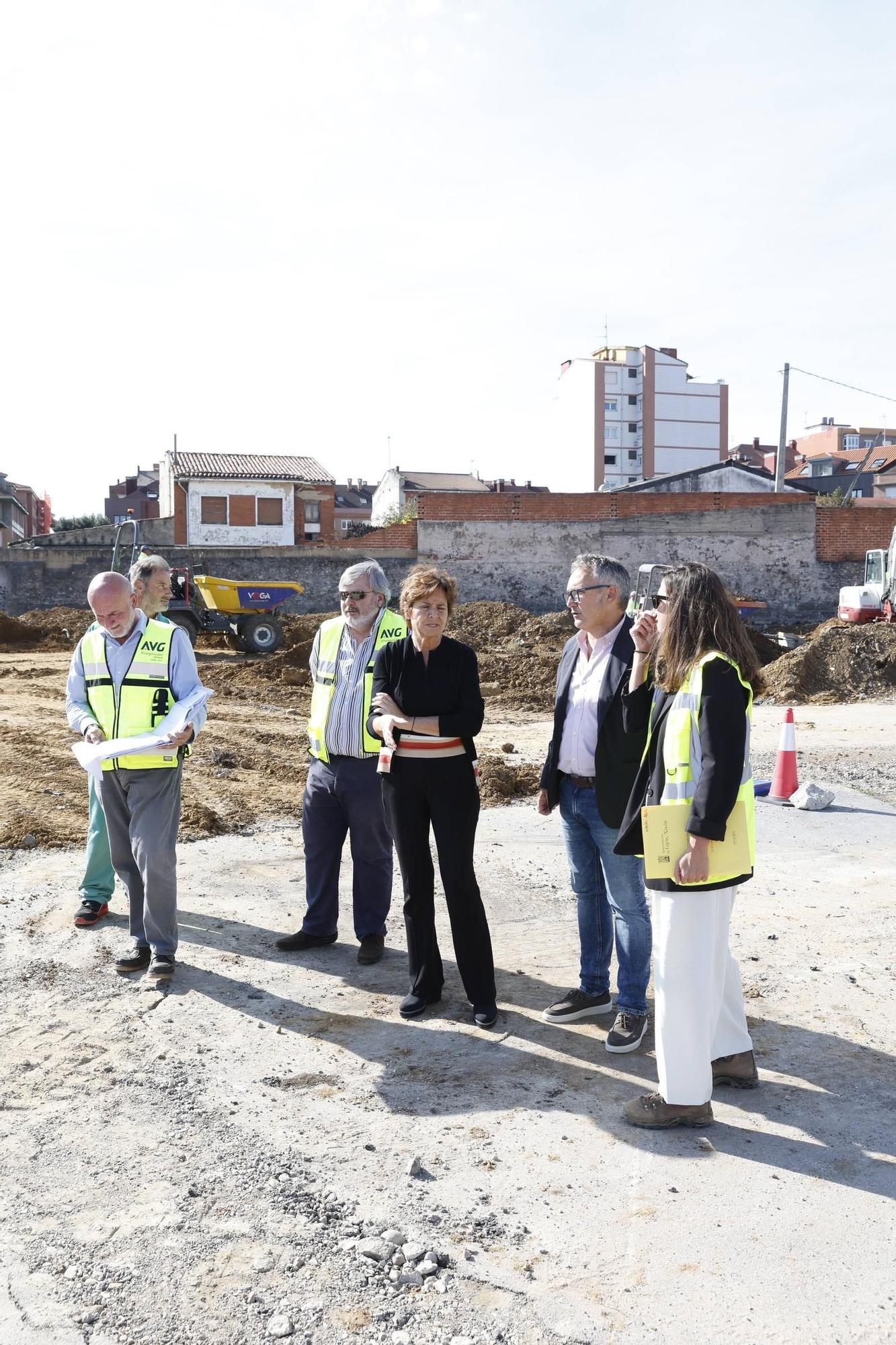 Así avanzan los trabajos en los terrenos de Naval Gijón (en imágenes)