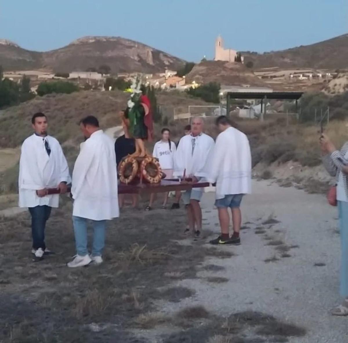 A las 6 de la mañana se realizó la procesión del santo