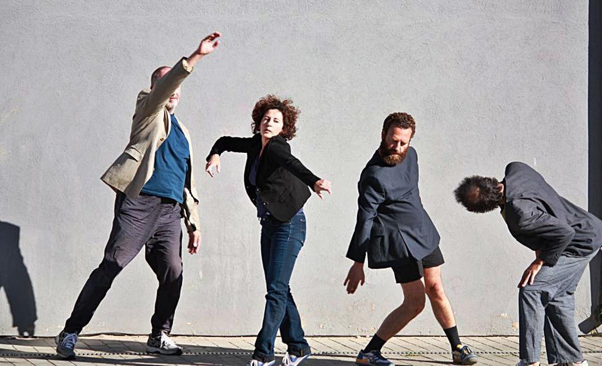 «Vengo del desierto, soy pura intuición y deseo, y me he buscado la vida»