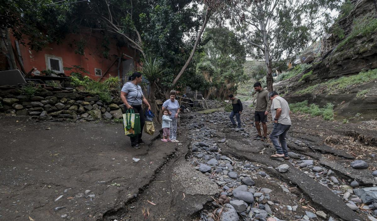 Vecinos de Las Goteras incomunicados tras los efectos de la borrasca Therese