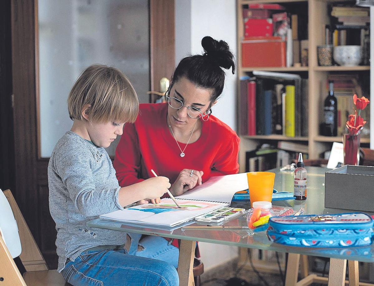 Esta medida pretende fomentar la conciliación familiar y el cuidado de los hijos en sus primeros años.