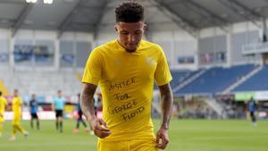 jdomenech53601233 paderborn  germany   may 31  jadon sancho of dortmund celebr200602105659