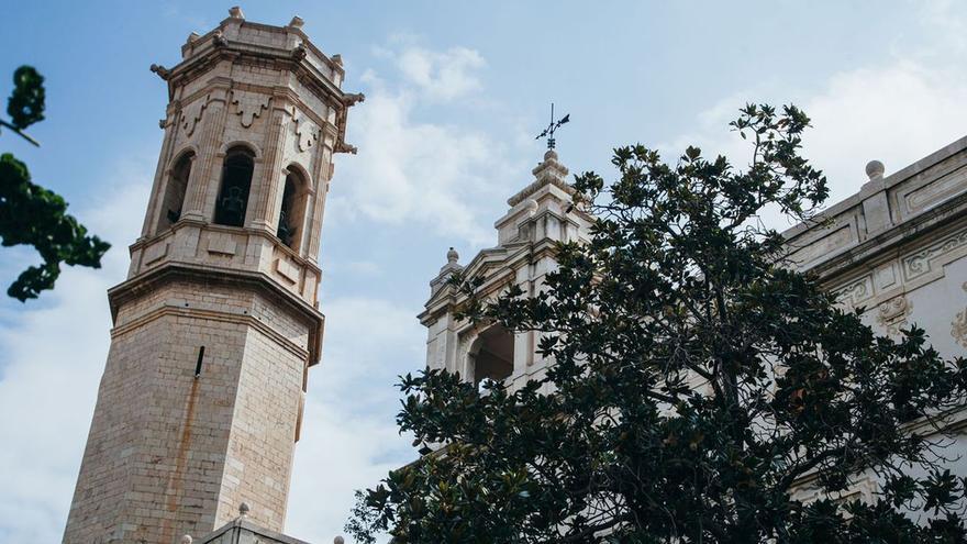 El impacto de un rayo silencia el Campanar de Burriana