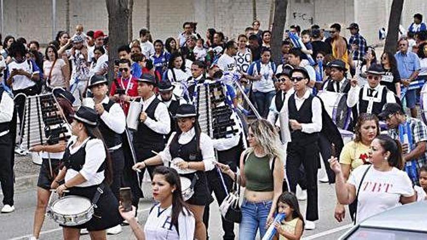 Immigrants hondurenys celebrant la seva festa nacional.
