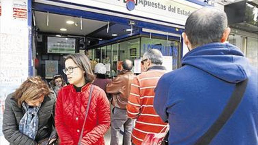 Colas y horario especial de loterías para el Niño