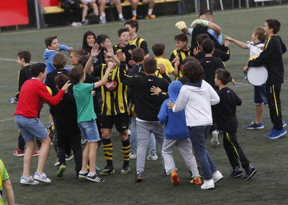 El equipo vigués golea en el Baltasar Pujales al Cayón de Cantabria y pasa a segunda ronda de la fase de ascenso