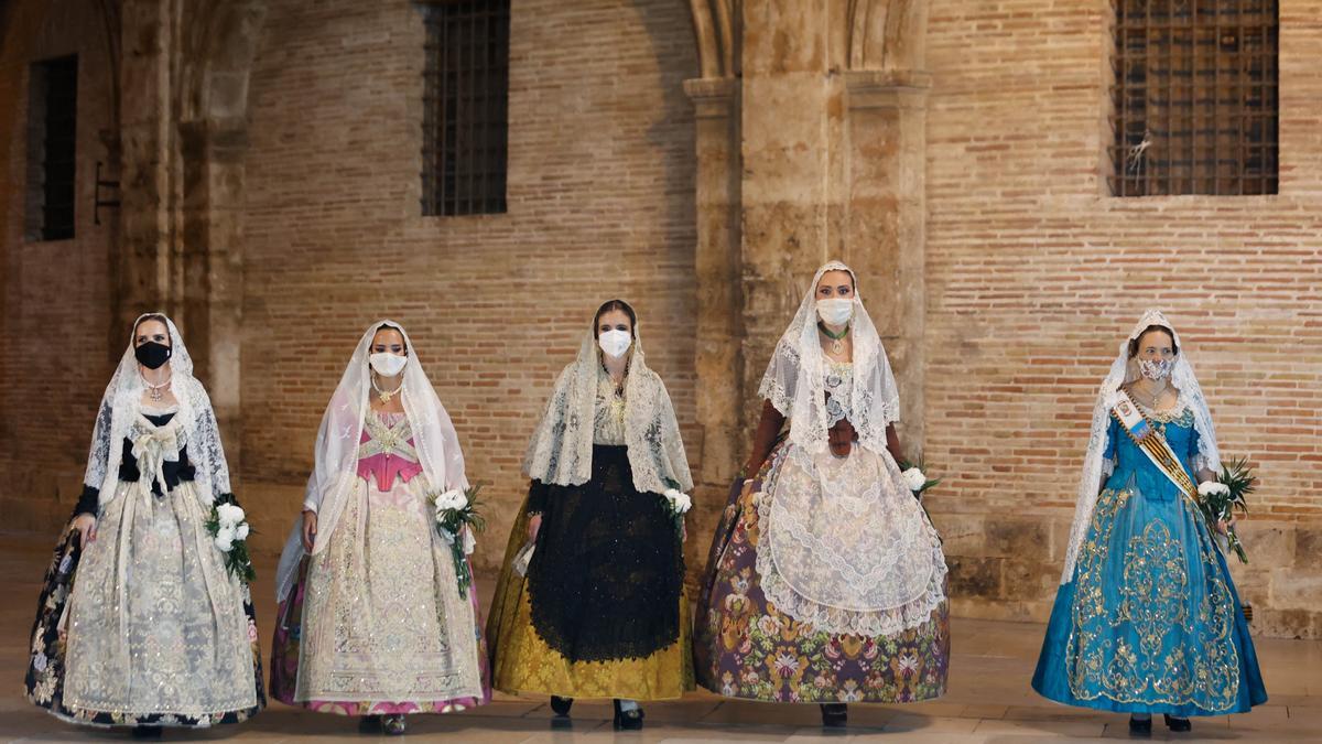 Búscate en el primer día de Ofrenda por las calles del Mar y Avellanas entre las 21:00 y 22:00 horas