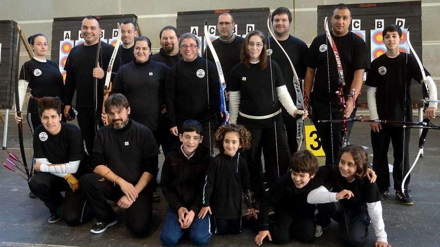 Equipo de tiro de Arco Teucro en el Campeonato gallego. // Rafa Vázquez