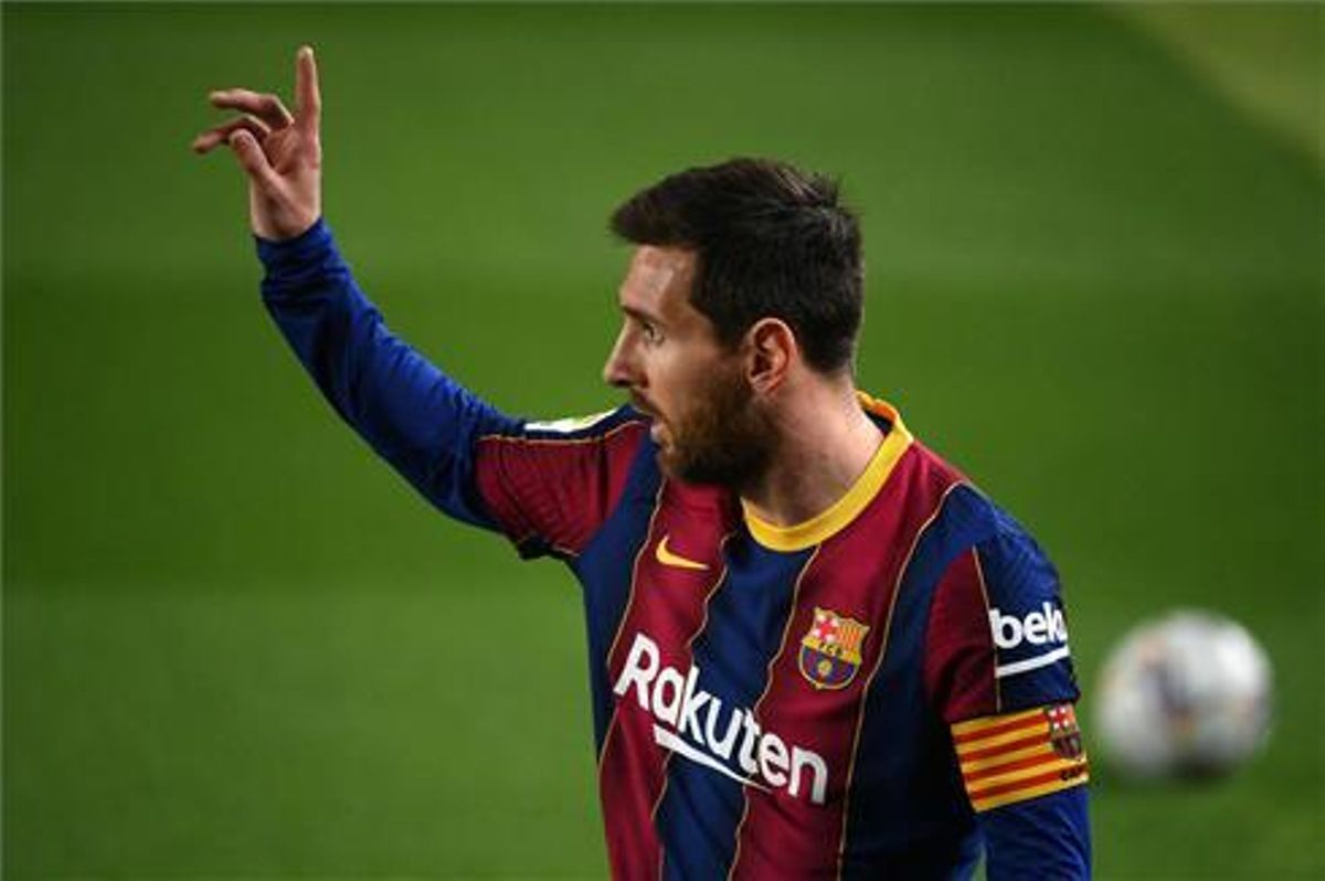 L’Elx va aguantar el Barça fins que Messi ho va voler L’Elx va aguantar el Barça fins que Messi ho va voler