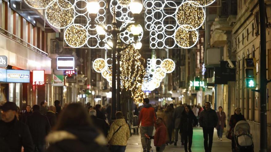 La Calle Corrida, iluminada el año pasado.