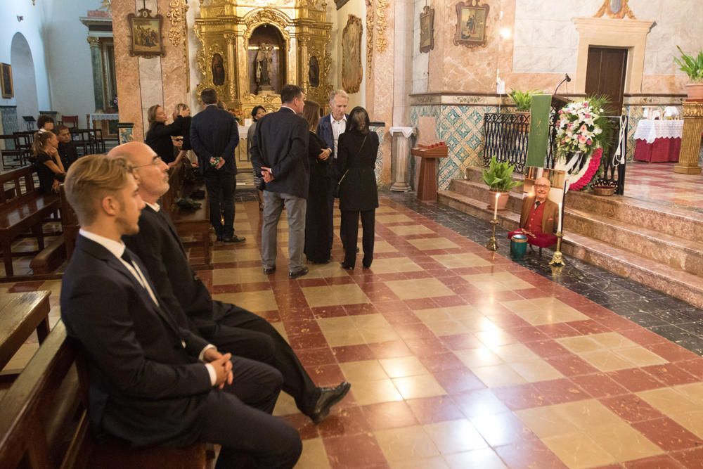 Funeral de Mariano Llobet en la Iglesia de Santo Domingo.