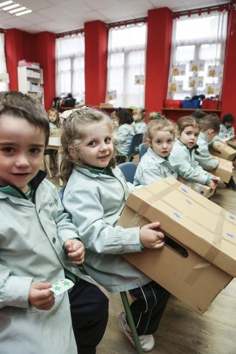 Colecta de material escolar para los niños saharauis en el colegio Santo Domingo