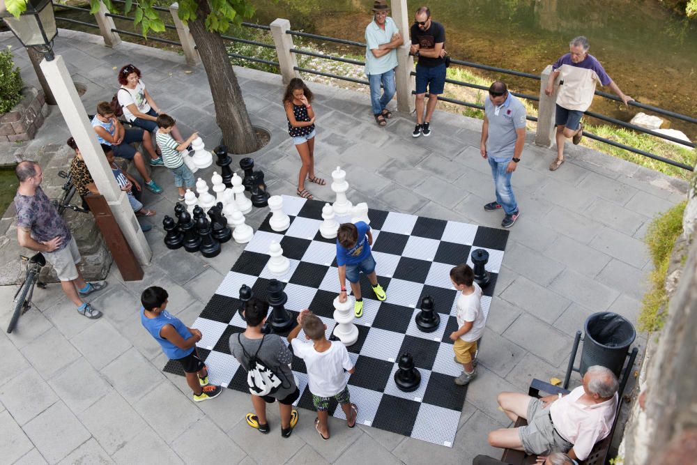 Partida vivent d'escacs a La Pobla de Llillet