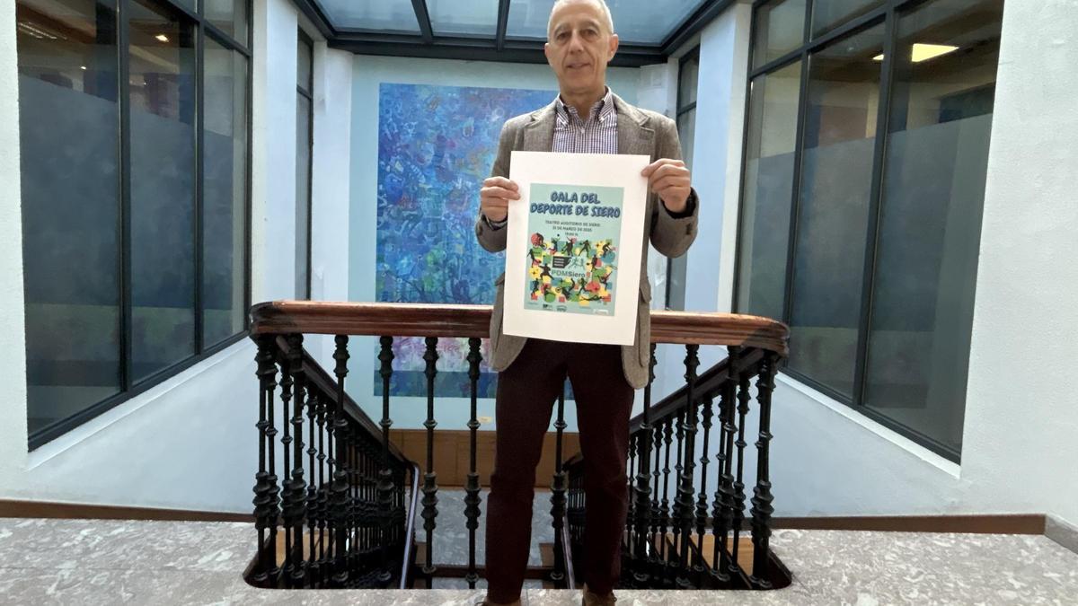 Jesús Abad, durante la presentación de la Gala del Deporte de Siero.