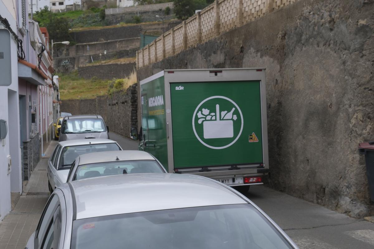 Vecinos de Tenoya reclaman que se resuelvan las deficiencias en alcantarillado y calles del barrio Vecinos de Tenoya reclaman que se resuelvan las deficiencias en alcantarillado y calles del barrio