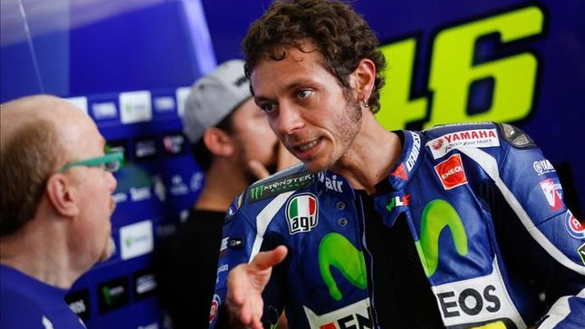 Rossi, con su jefe de mecánicos Galbusera