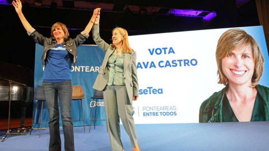 Castro y Ana Pastor, ayer, en el cierre de campaña.  | // A.G.