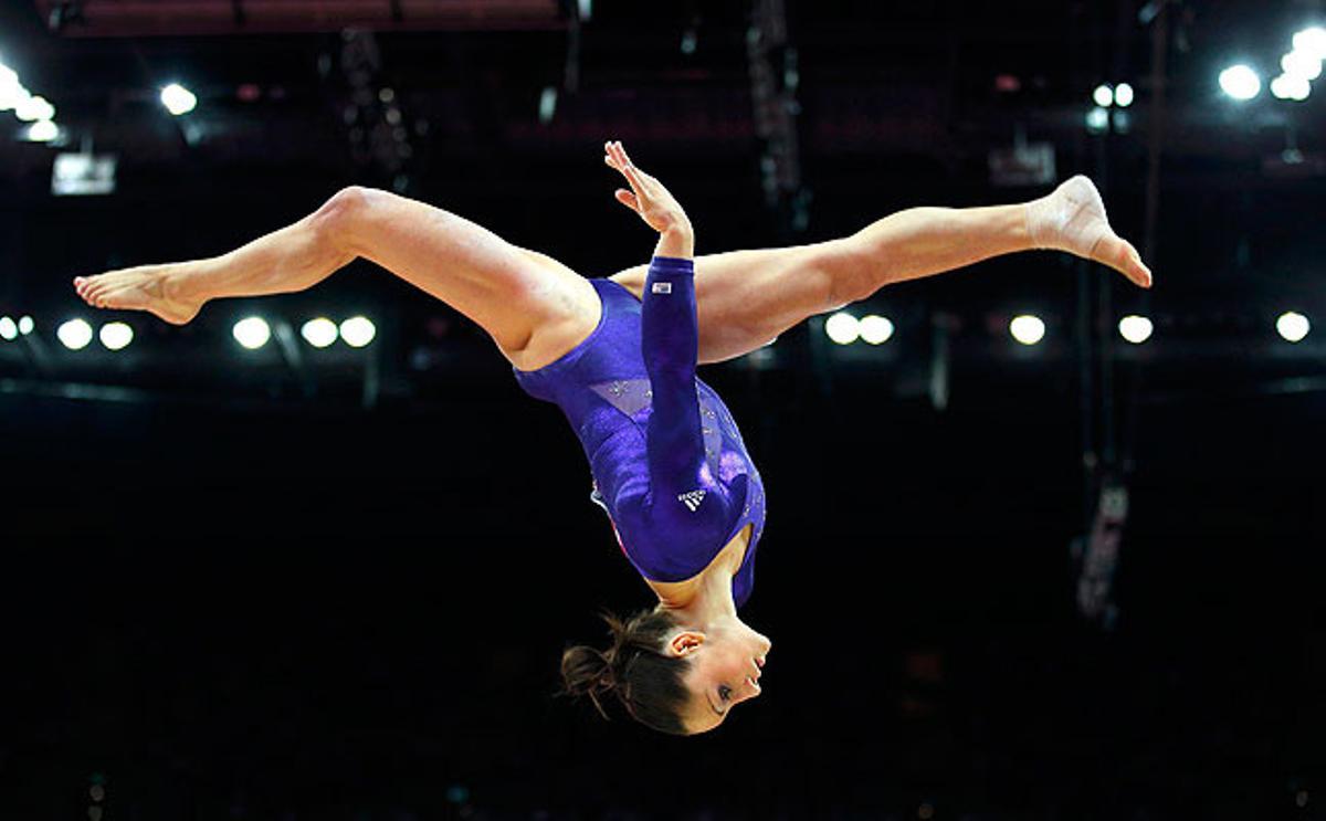 La campiona mundial de gimnàstica artística femenina, la nord-americana Jordyn Wieber, a la semifinal olímpica individual no ha aconseguit classificar-se per a la final a l’haver quedat al darrere de les seves companyes en la classificació.