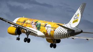 Vueling presenta l’avió del Tour que sortirà de BCN