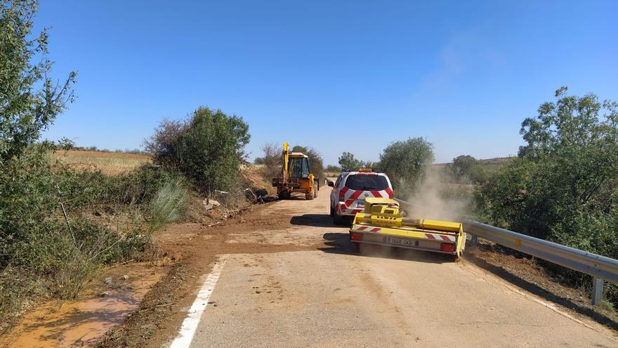 Reabre la carretera entre Cariñena y Encinacorba, cortada por la tormenta de este martes