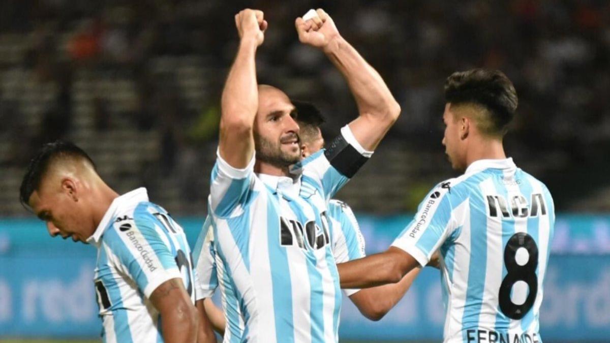 Racing no deja la punta de la Superliga Argentina