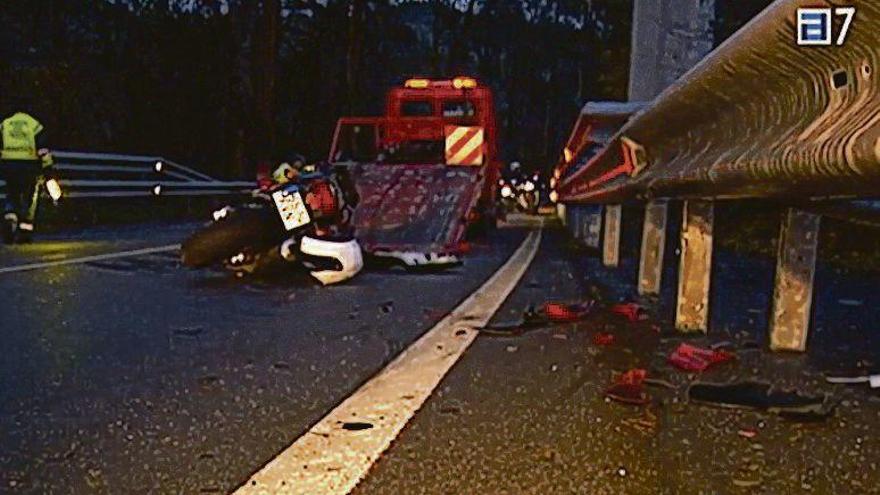 La motocicleta accidentada en Salas.