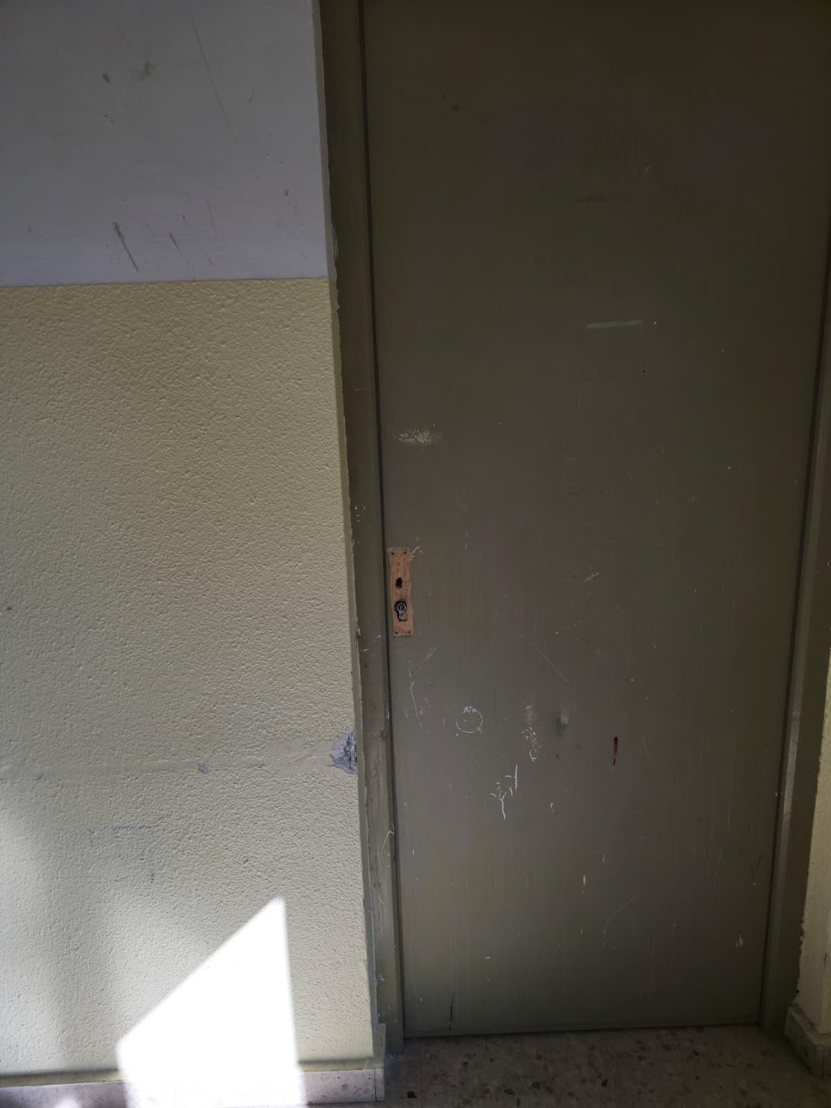 Humedades y goteras en el instituto de Miralbueno.