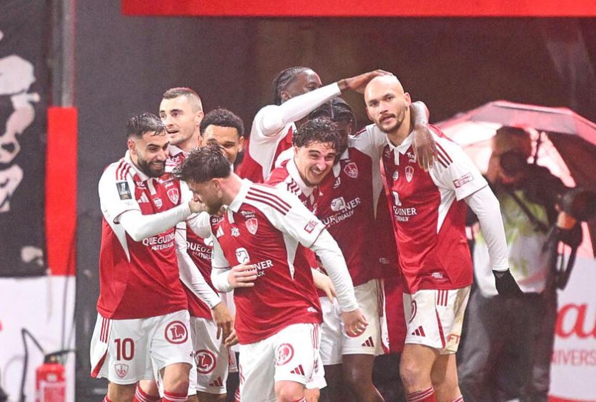 El Brest ganó al Marsella en casa (2-0)