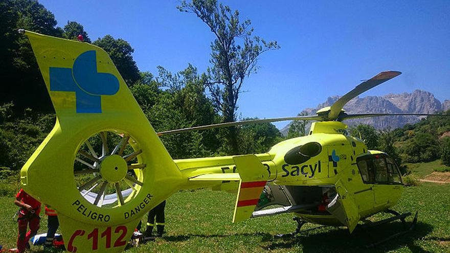 Helicóptero medicalizado del Servicio de Emergencias Sanitarias 112.