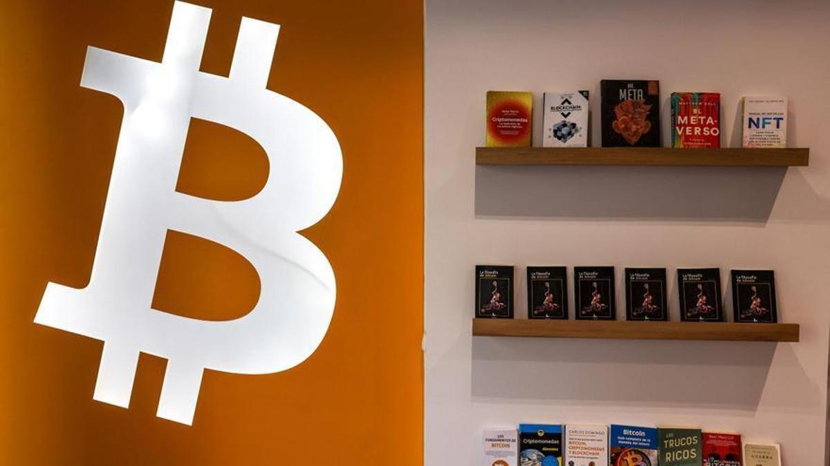 Hacienda multiplica los avisos a titulares de criptomonedas