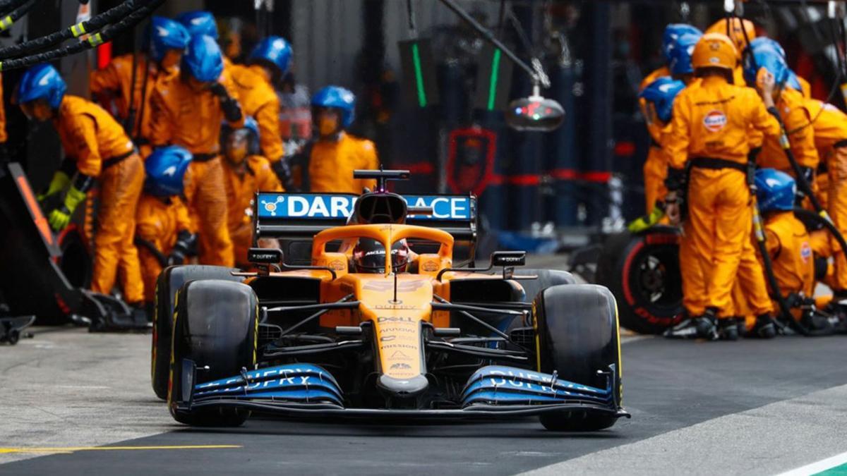 Carlos Sainz, en acción durante la carrera de Portimao