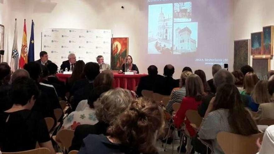 Mesa redonda celebrada en torno a Vázquez Gulías en Madrid. // FdV