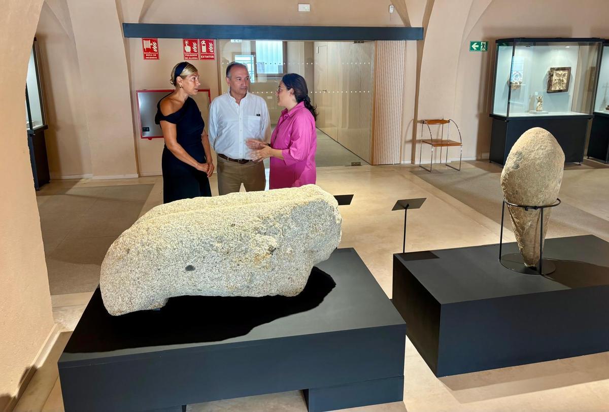 Fotogalería | El Museo de Cáceres incorpora el singular verraco doble hallado en Valdecañas Fotogalería | El Museo de Cáceres incorpora el singular verraco doble hallado en Valdecañas
