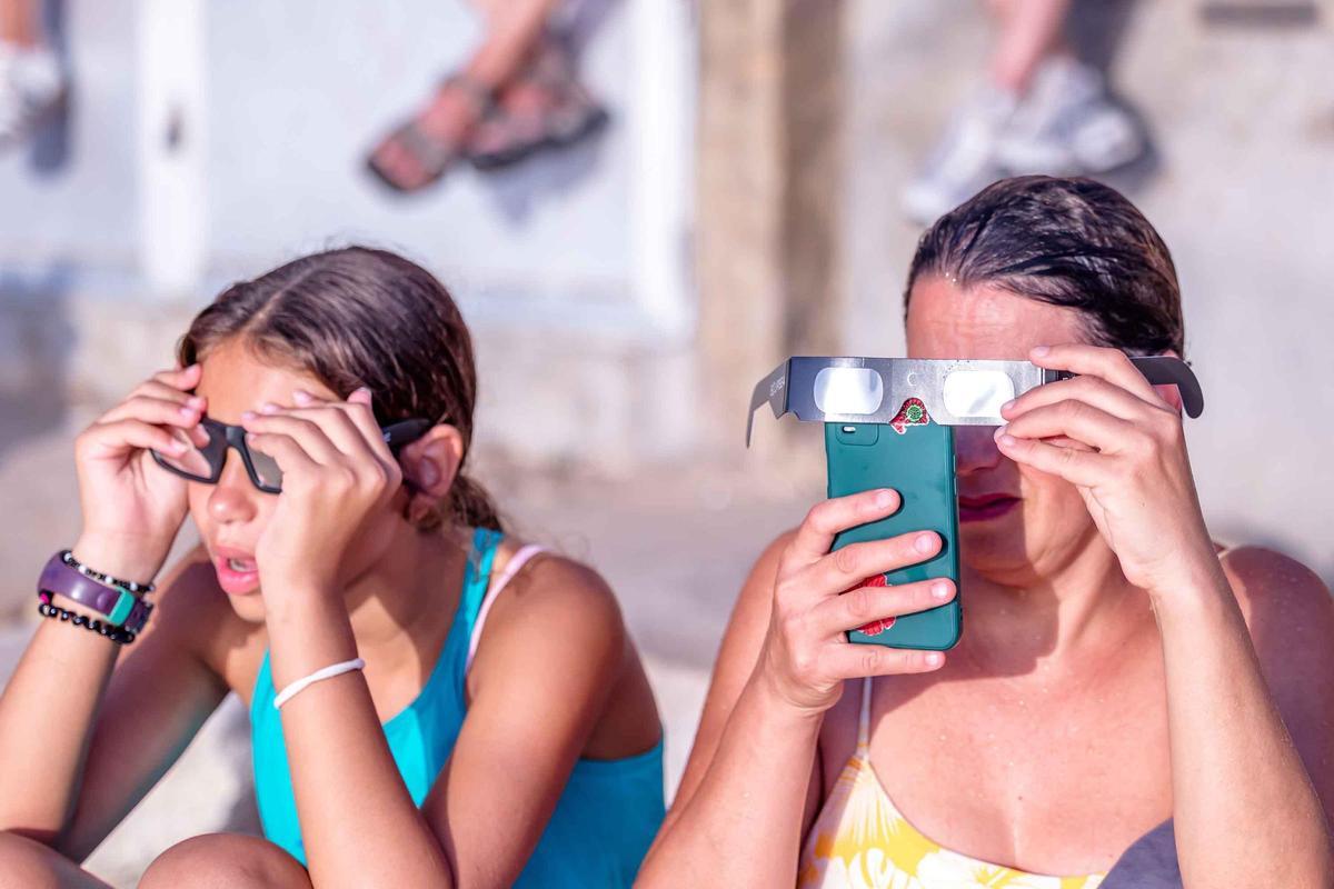 Así se ha visto el eclipse desde Benidorm Así se ha visto el eclipse desde Benidorm