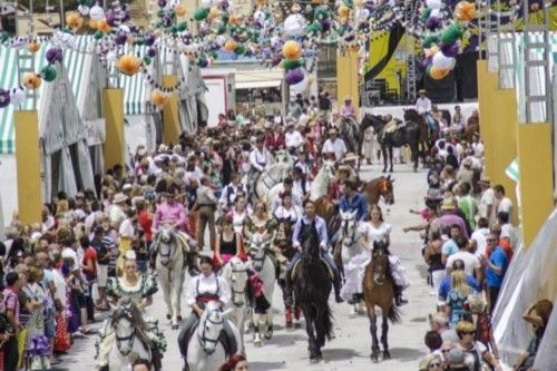 El desfile ecuestre toma el Real de Torrevieja