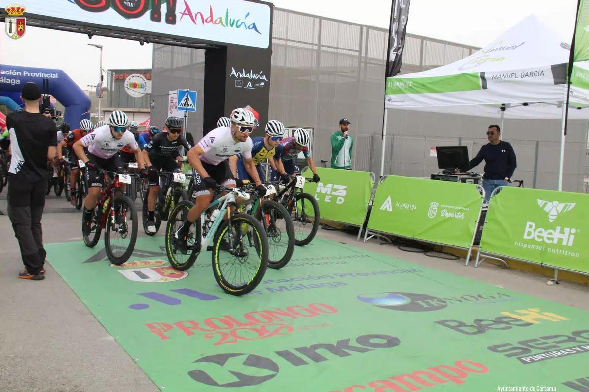Salida del Al-Andalus Bike Challenge en una edición anterior.