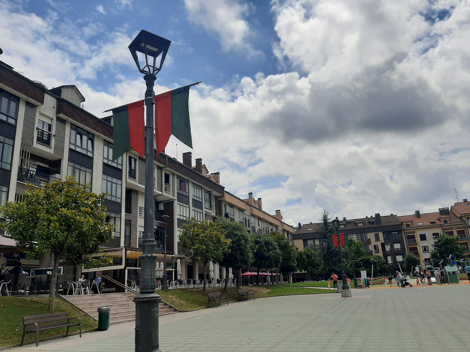 Llanera se prepara para los Exconxuraos: así lucen las calles engalanadas