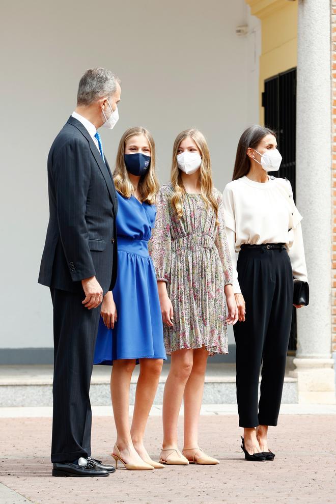 El rey Felipe VI, Leonor, Sofía y la reina Letizia en la confirmación de la princesa de Asturias