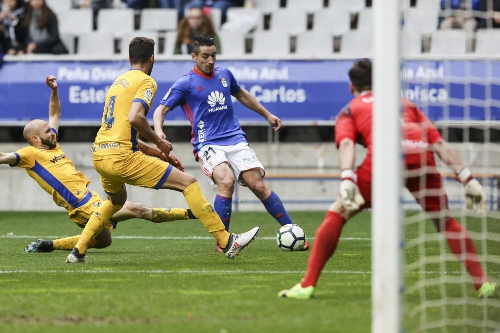 El partido entre el Oviedo y el Alcorcón, en imágenes