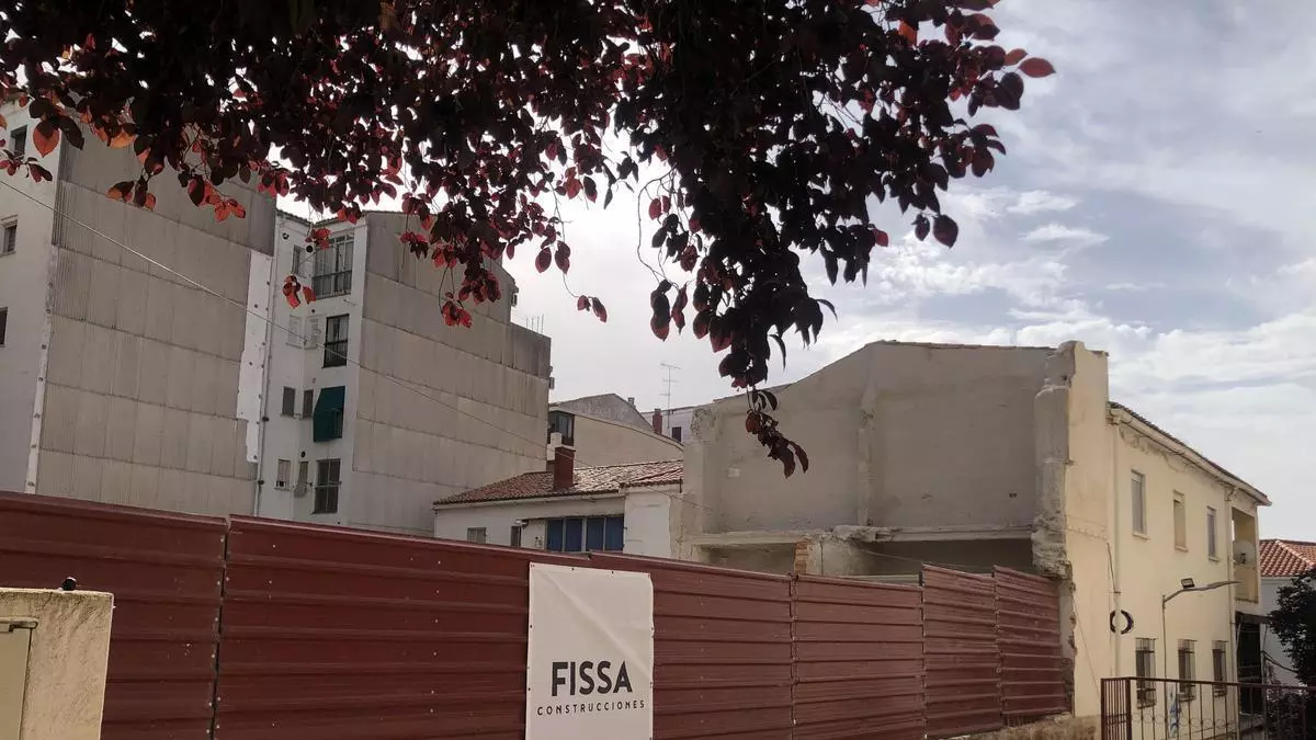 La plaza del Parchís de Cáceres tendrá nuevos vecinos