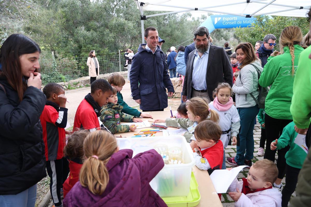 Una imagen de niños y niñas participantes en la iniciativa.