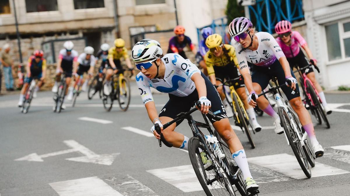 Alejandra Neira durante la clásica francesa Kreiz Breizh Elites Féminin, celebrada este pasado jueves