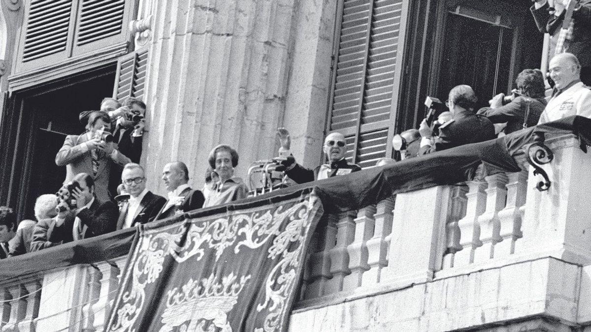 Último discurso de Franco, el 1 de octubre de 1975 en el balcón del Palacio Real, frente a la plaza de Oriente de Madrid