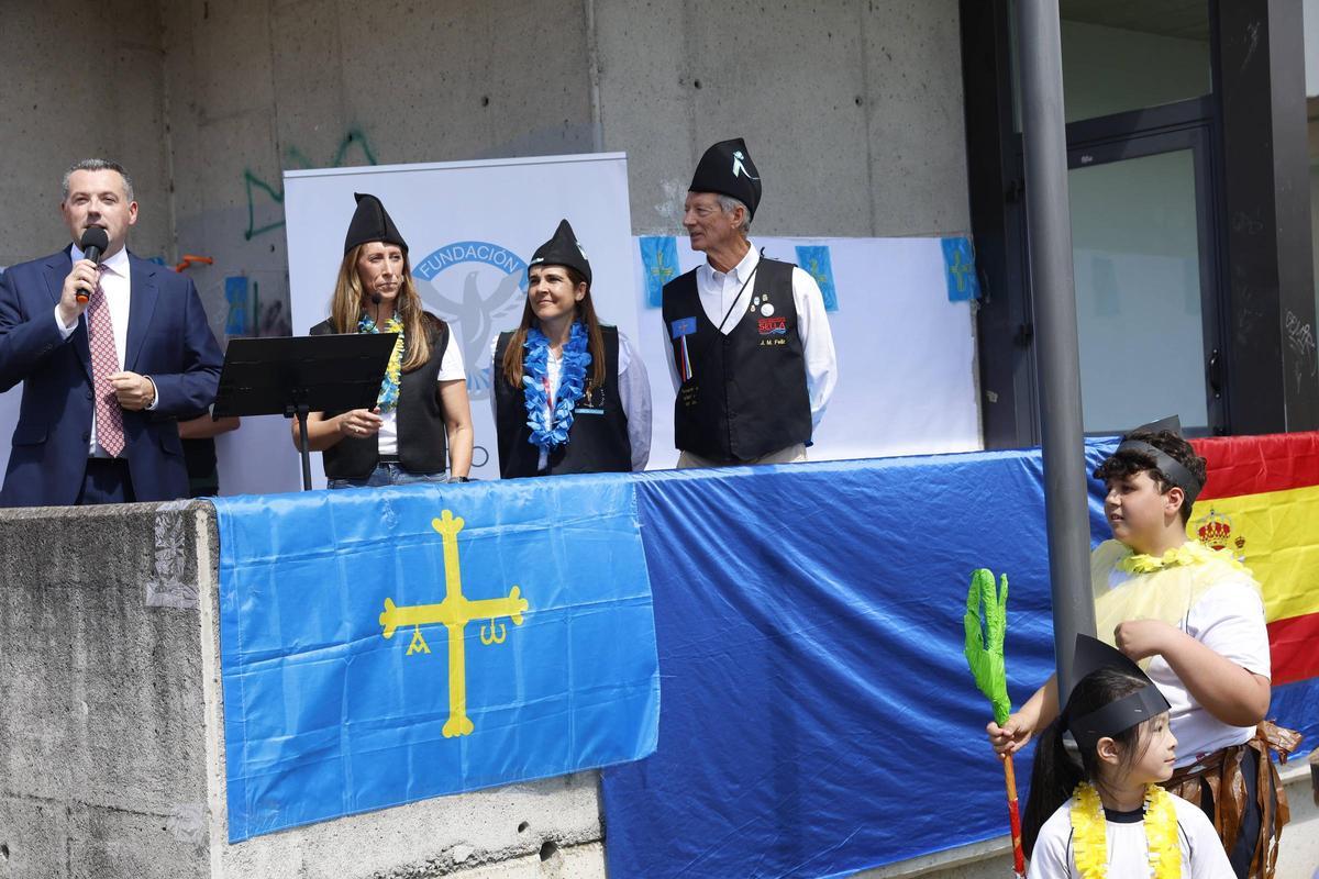 El colegio Juan Pablo II-San Miguel recrea el Descenso del Sella (en imágenes)
