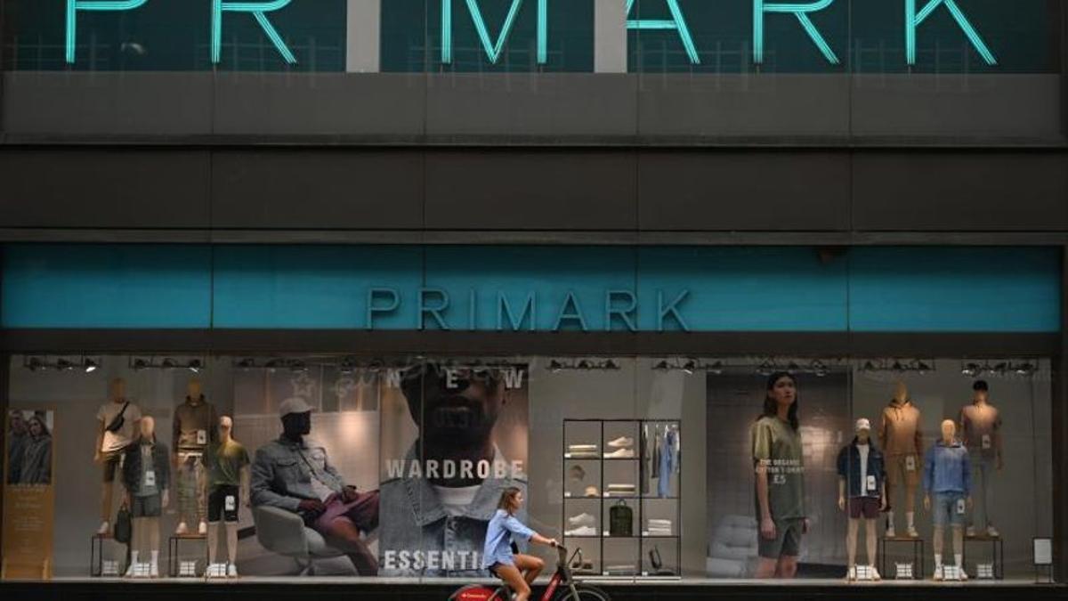Colas kilométricas en Primark para conseguir el juego de sábanas más bonito y barato del mercado: de satén y por solo 6 euros