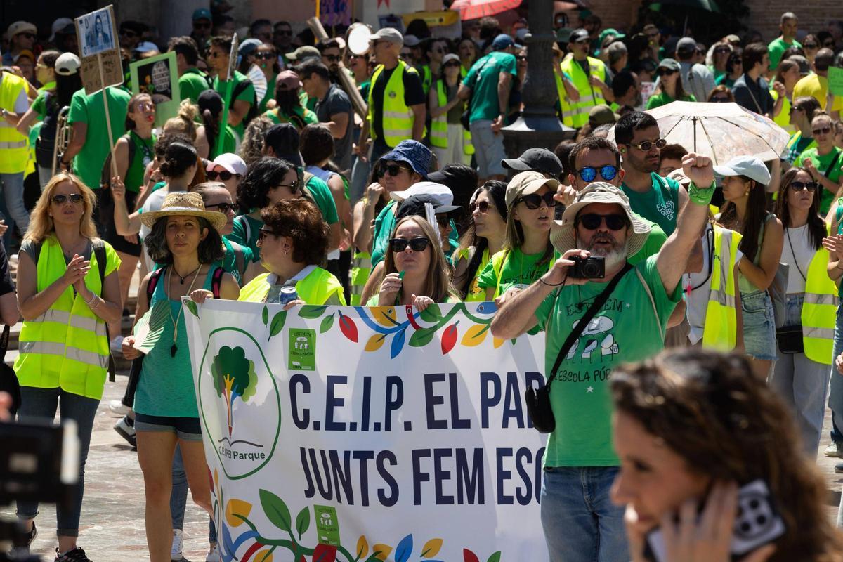 Manifestación de docentes, ayer en València.