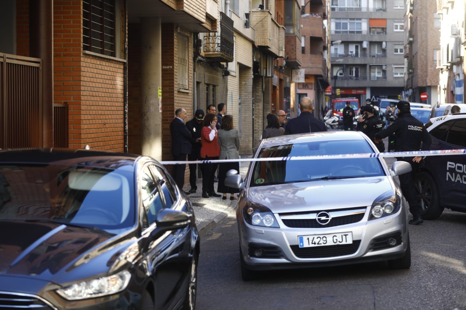 En imágenes | La Policía investiga un asesinato machista en Zaragoza