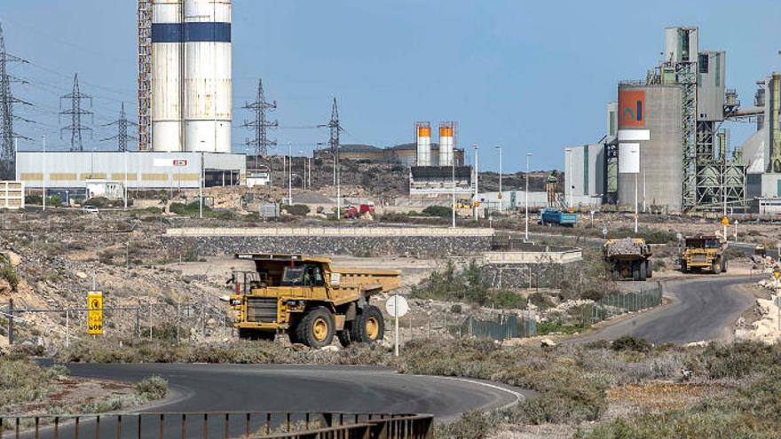 Panorámica de una amplia extensión del polígono industrial de Granadilla, al sur de la Isla.